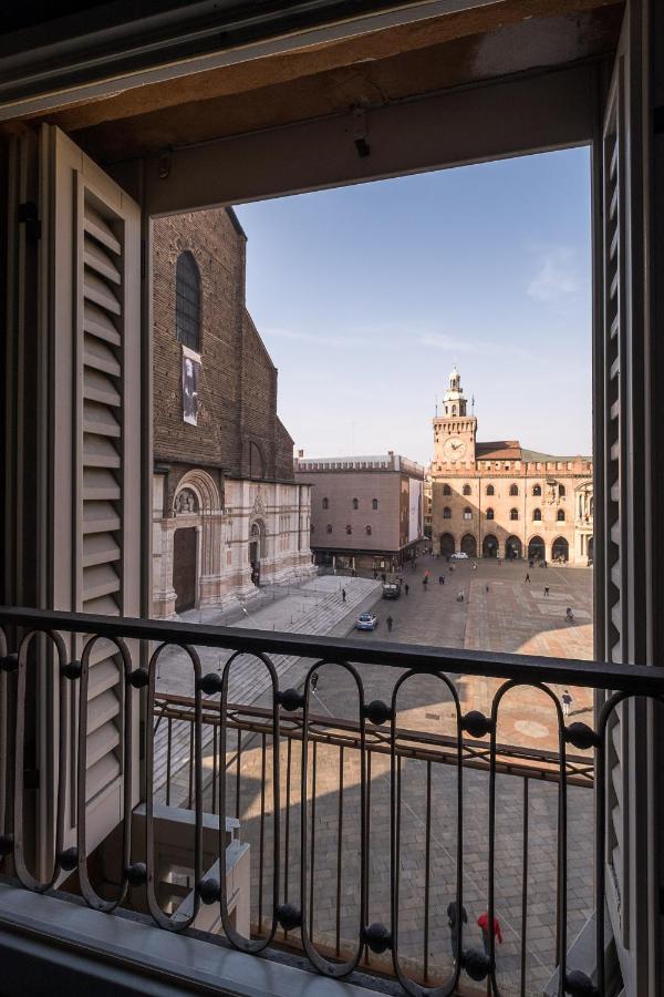 Urbanicooh Asinelli - Balcony On Piazza Maggiore Болонья Екстер'єр фото