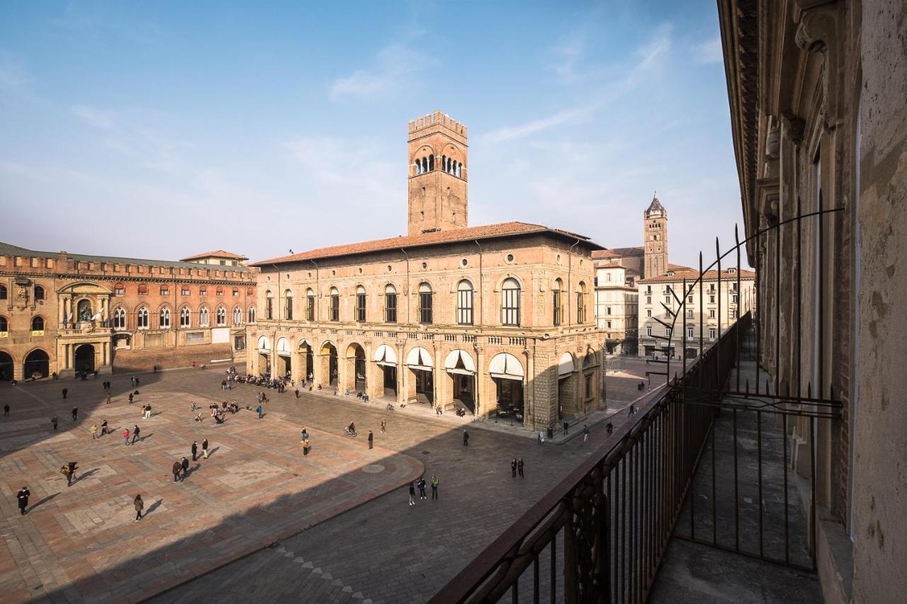 Urbanicooh Asinelli - Balcony On Piazza Maggiore Болонья Екстер'єр фото
