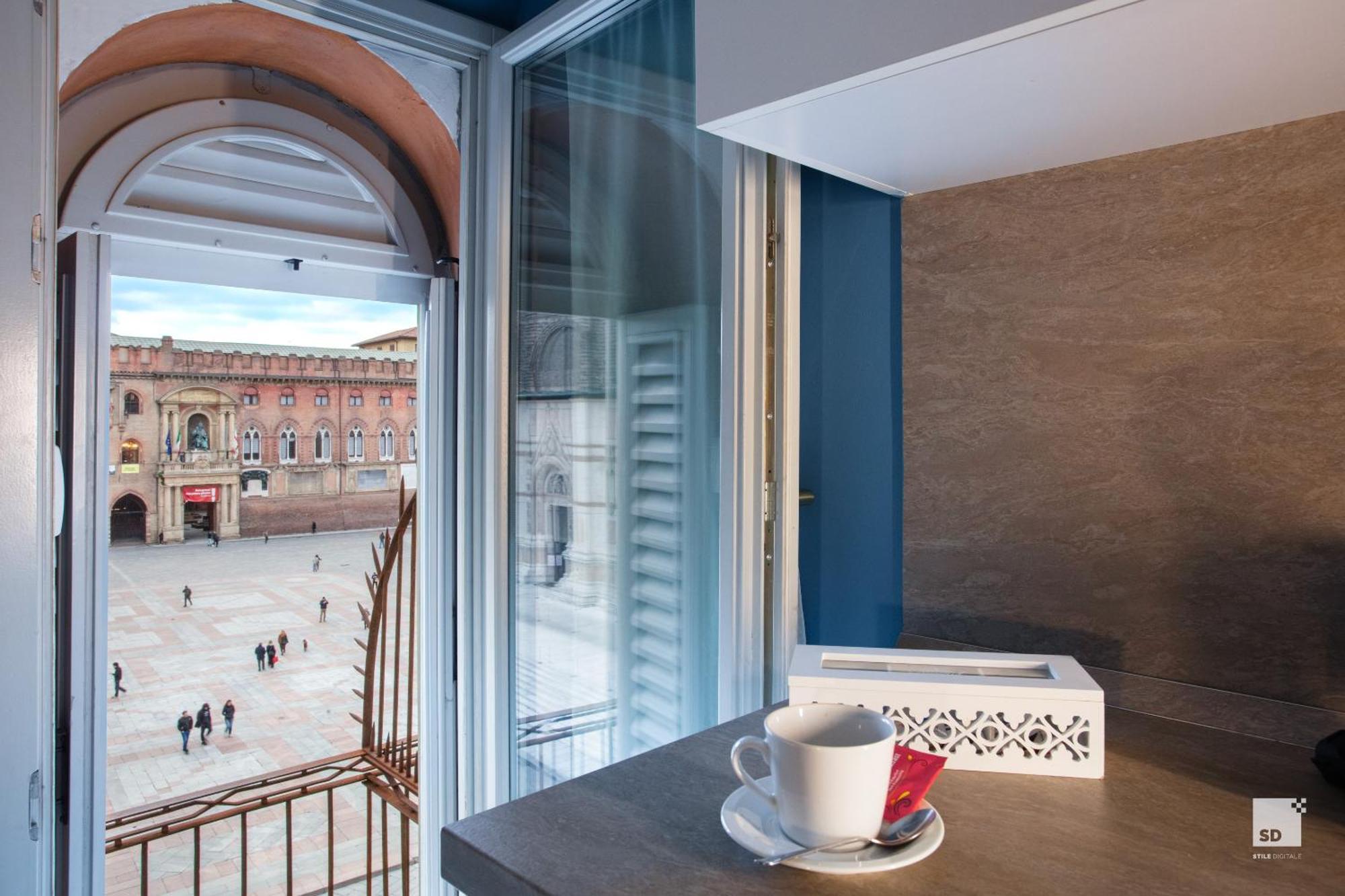 Urbanicooh Asinelli - Balcony On Piazza Maggiore Болонья Екстер'єр фото